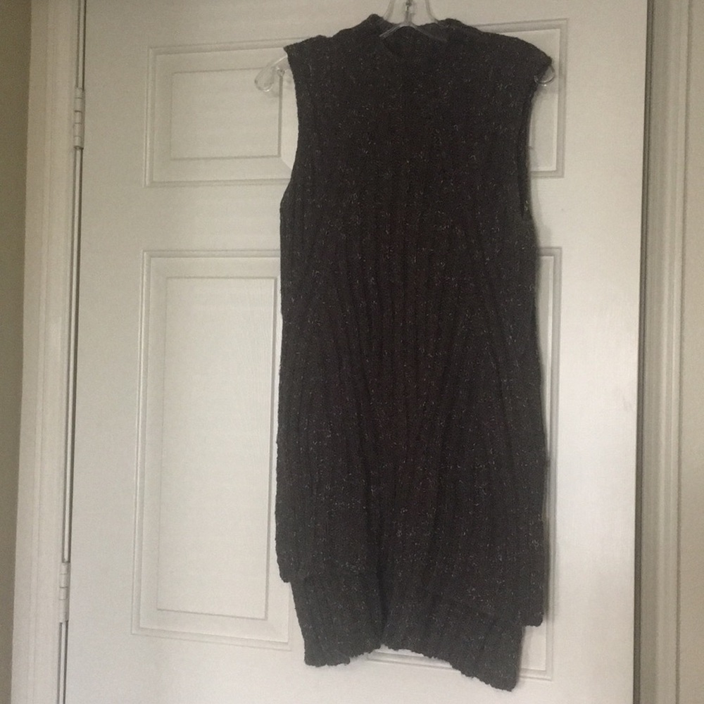 Mossimo long sleeveless sweater